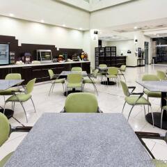 Отель Holiday Inn Express San Pedro Sula Гондурас, Сан-Педро-Сула - отзывы, цены и фото номеров - забронировать отель Holiday Inn Express San Pedro Sula онлайн гостиничный бар