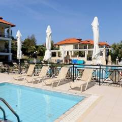 Отель Golden Residence Family Resort Греция, Ханиотис - отзывы, цены и фото номеров - забронировать отель Golden Residence Family Resort онлайн бассейн фото 2