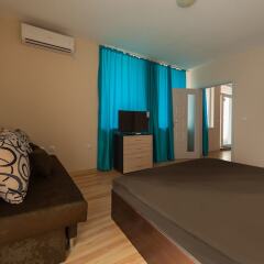Апартаменты ROEL Residence Apartments комната для гостей фото 4