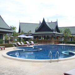 Отель Airport Resort & Spa бассейн фото 3