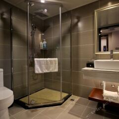Отель Dongjia Flatlet Hotel Китай, Шэньчжэнь - отзывы, цены и фото номеров - забронировать отель Dongjia Flatlet Hotel онлайн ванная фото 2
