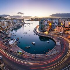 Отель Central Apartment in St Julian's, Perfect for Families Мальта, Сан Джулианс - отзывы, цены и фото номеров - забронировать отель Central Apartment in St Julian's, Perfect for Families онлайн бассейн фото 2