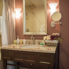 Отель Palmyra Luxury Suites ванная