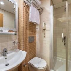 Zagreb Hotel in Istanbul, Turkiye from 85$, photos, reviews - zenhotels.com bathroom