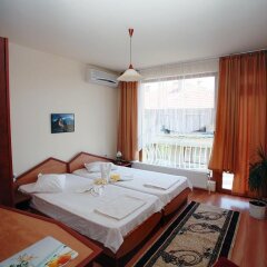 Отель Family Hotel Denica Болгария, Аврен - отзывы, цены и фото номеров - забронировать отель Family Hotel Denica онлайн комната для гостей фото 2