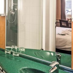 Отель Ibis Praha Old Town Чехия, Прага - - забронировать отель Ibis Praha Old Town, цены и фото номеров ванная
