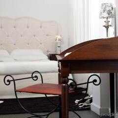 Magna Grecia Boutique Hotel Афины сейф в номере
