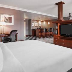 Отель Teaneck Marriott at Glenpointe комната для гостей