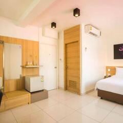 Отель Bedtime Pattaya Паттайя сейф в номере