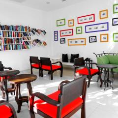 Отель The Old Phuket - Karon Beach Resort интерьер отеля