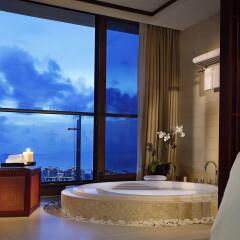 Отель Serenity Coast All Suite Resort Sanya ванная