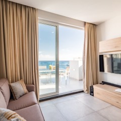 Отель Saint Julian's - Spinola Bay Apartment Мальта, Сан Джулианс - отзывы, цены и фото номеров - забронировать отель Saint Julian's - Spinola Bay Apartment онлайн комната для гостей фото 4