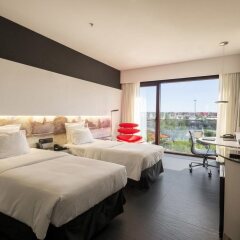 Отель Hilton Madrid Airport комната для гостей фото 4