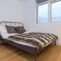 Отель 2 Bedroom Apartment near Clapham Common Sleeps 4 Великобритания, Лондон - отзывы, цены и фото номеров - забронировать отель 2 Bedroom Apartment near Clapham Common Sleeps 4 онлайн комната для гостей фото 2