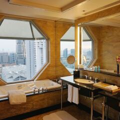 Отель The Ritz-Carlton, Millenia Singapore ванная