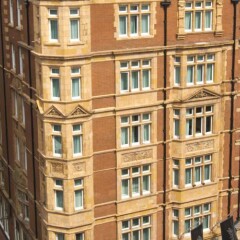 Отель Thistle Bloomsbury Park Великобритания, Лондон - 1 отзыв об отеле, цены и фото номеров - забронировать отель Thistle Bloomsbury Park онлайн балкон
