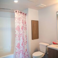 Апартаменты Upscale Apartment in Downtown LA ванная