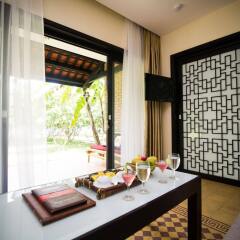 Отель Hue Riverside Boutique Resort & Spa Вьетнам, Хюэ - отзывы, цены и фото номеров - забронировать отель Hue Riverside Boutique Resort & Spa онлайн комната для гостей фото 3