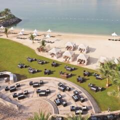 Traders Hotel Qaryat Al Beri Abu Dhabi, by Shangri-la пляж фото 2