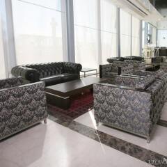 Отель Crowne Plaza Tel Aviv Beach интерьер отеля