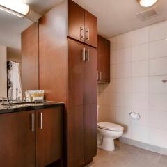 Отель Global Luxury Suites at the National Mall США, Вашингтон - отзывы, цены и фото номеров - забронировать отель Global Luxury Suites at the National Mall онлайн ванная