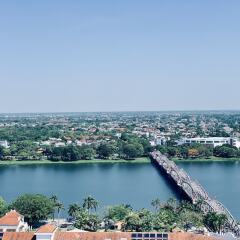 Отель Imperial Hotel Hue Вьетнам, Хюэ - отзывы, цены и фото номеров - забронировать отель Imperial Hotel Hue онлайн приотельная территория
