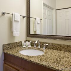 Отель Staybridge Suites Minneapolis-Bloomington Блумингтон ванная фото 2