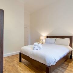 Апартаменты Charlotte Sq. Apartment Private Garden Эдинбург комната для гостей фото 4