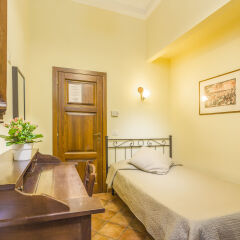Отель Tourist House Liberty Италия, Флоренция - отзывы, цены и фото номеров - забронировать отель Tourist House Liberty онлайн комната для гостей фото 5