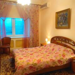 Гостиница Lakshmi Club Apartment 3-bedroom в Москве отзывы, цены и фото номеров - забронировать гостиницу Lakshmi Club Apartment 3-bedroom онлайн Москва комната для гостей фото 4