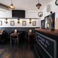 Отель St Christophers The Inn - London Bridge гостиничный бар