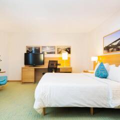 Отель Courtyard by Marriott Stockholm Kungsholmen Швеция, Стокгольм - 5 отзывов об отеле, цены и фото номеров - забронировать отель Courtyard by Marriott Stockholm Kungsholmen онлайн комната для гостей фото 3