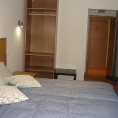Отель Downtown Guest House Лиссабон сейф в номере