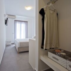 Alexandra Hotel сейф в номере