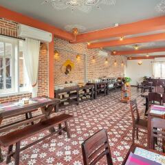 Отель The Cliff Boutique Village Хойан питание