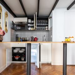 Отель Luxury 3 Bedroom 2 Bathroom - AC - Louvre & Marais в номере
