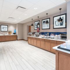Отель Hampton Inn & Suites Newburgh Stewart Airport Ny Ньюберг питание