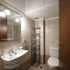 Отель Two Bedroom apt 2' to Acropolis museum by VillaRentalsgr Афины ванная