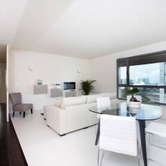 Апартаменты Apt in Lisbon Marina Apartments - Parque das Nações комната для гостей фото 3