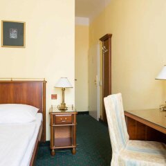Hotel William сейф в номере