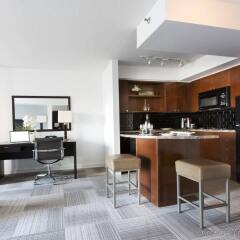 Отель Pantages Hotel Toronto Centre Канада, Торонто - отзывы, цены и фото номеров - забронировать отель Pantages Hotel Toronto Centre онлайн в номере