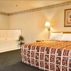 Отель Super 8 by Wyndham Inglewood/LAX/LA Airport