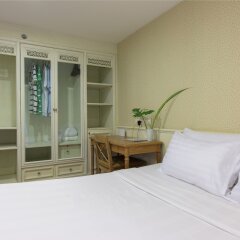 Апартаменты Sabai Sathorn Serviced Apartment Бангкок балкон