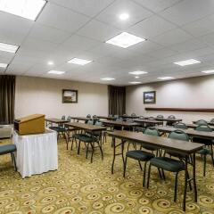 Отель Clarion Inn Chattanooga США, Чаттануга - отзывы, цены и фото номеров - забронировать отель Clarion Inn Chattanooga онлайн помещение для мероприятий