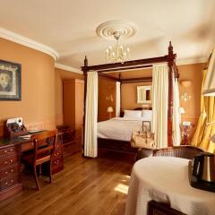 Отель De Tuilerieën - Small Luxury Hotels of the World Бельгия, Брюгге - отзывы, цены и фото номеров - забронировать отель De Tuilerieën - Small Luxury Hotels of the World онлайн комната для гостей
