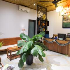 Отель Hoi An Corn Riverside Villa интерьер отеля