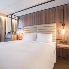 AC Hotel by Marriott Stockholm Ulriksdal Солна комната для гостей фото 4