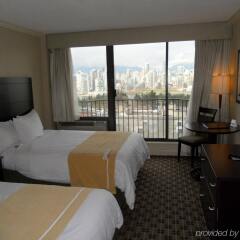 Отель Park Inn & Suites by Radisson, Vancouver Канада, Ванкувер - отзывы, цены и фото номеров - забронировать отель Park Inn & Suites by Radisson, Vancouver онлайн комната для гостей фото 5