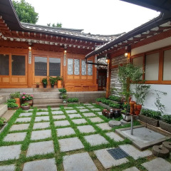 Отель So Hyeon Dang Hanok Guesthouse Южная Корея, Сеул - отзывы, цены и фото номеров - забронировать отель So Hyeon Dang Hanok Guesthouse онлайн