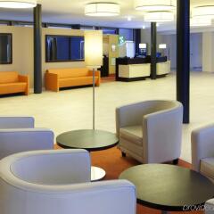 Отель Holiday Inn Berlin Airport - Conference Centre интерьер отеля фото 3